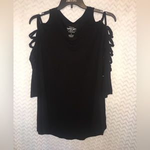 Black Torrid blouse with crisscross sleeves NWT size 14-16
